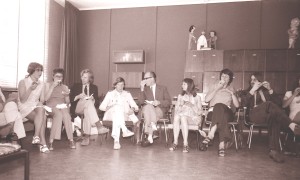 1973 lerarenkamer 09 Oda Walta, José Schlebaum, Gerard Breedveld, Wieke Schultink